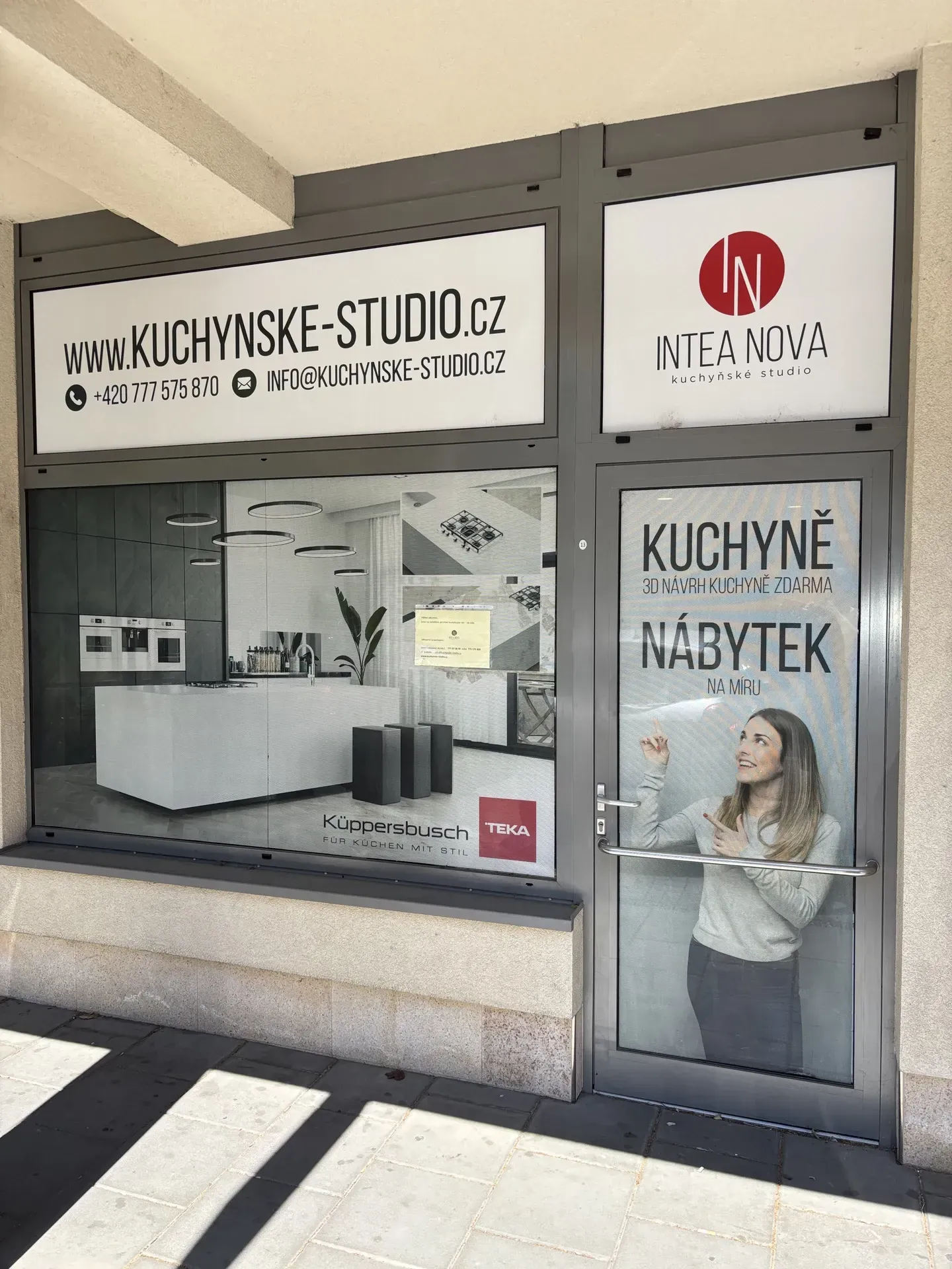 Vchod do kuchyňského studia INTEA nova — Wellnerova 3B, Olomouc
